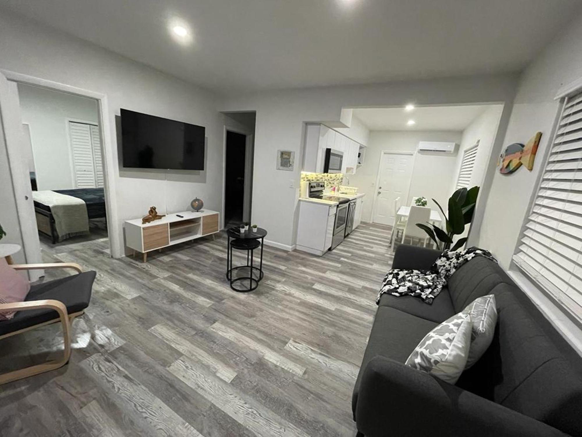 Douglas Rd Apartments Miami Extérieur photo